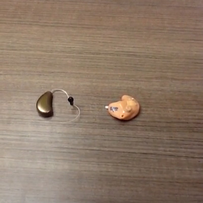Watch a video on how to change your hearing aid battery